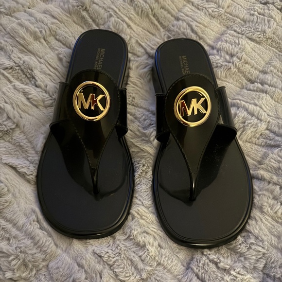 Michael Kors Hannah Jelly T-Strap Sandals Size 10, color black New. - Picture 1 of 4